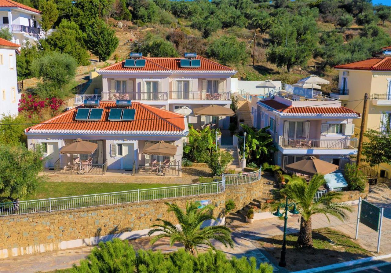 Vereniki Apartments Finikounta Exterior photo
